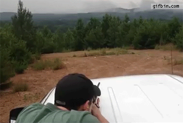 1443114846_guy_accidentally_shoots_his_truck.gif